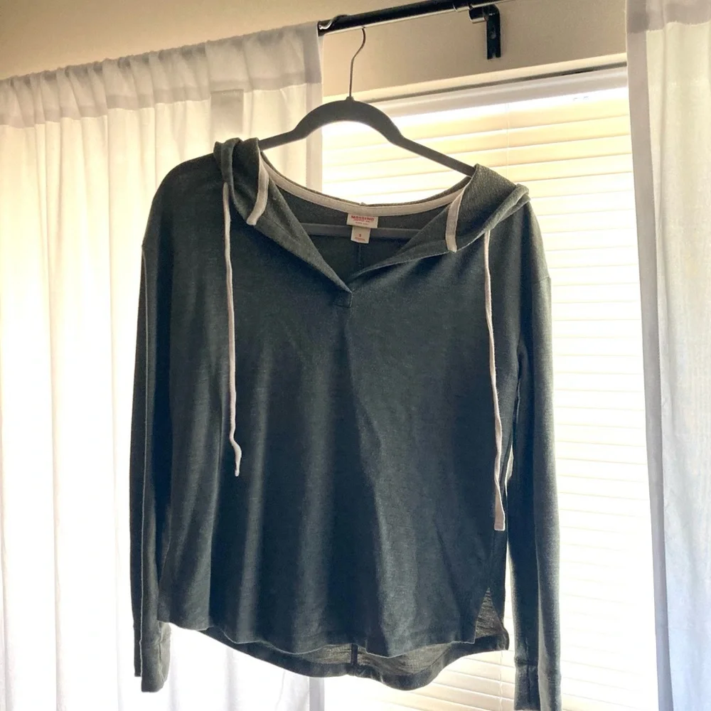 Hunter Green Sweatshirt - Picture 1 of 2